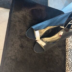 Elegant Black and White Women's Shoes